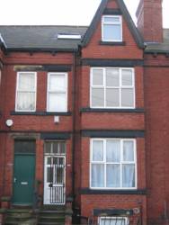 6 Bed Terrace on Brudenell Road, Hyde Park